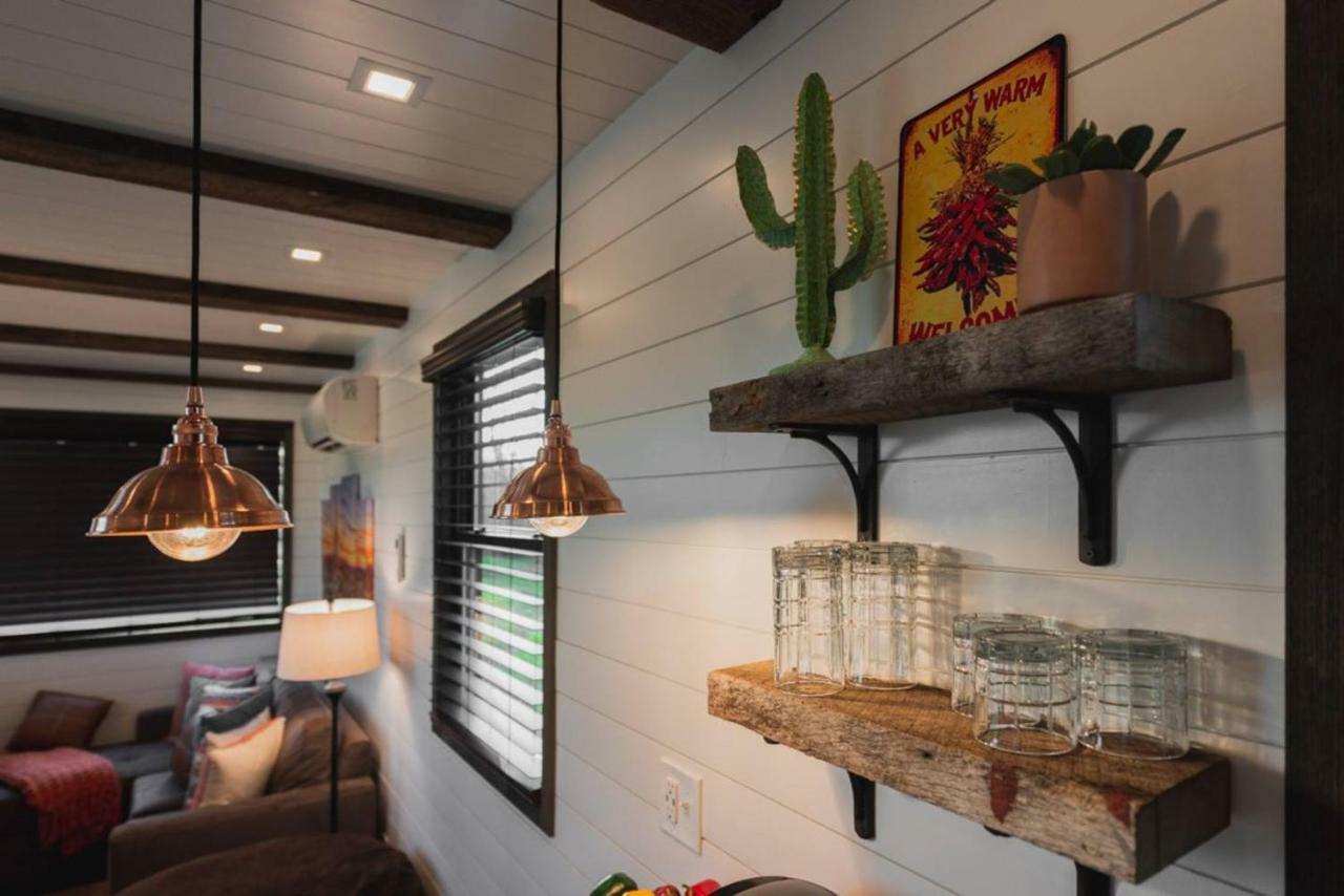 Сasa de vacaciones The Hacienda Beautiful New Container 12 Min To Magnolia *