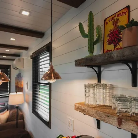 The Hacienda Beautiful New Container Home 12 Min To Magnolia Waco Exterior foto